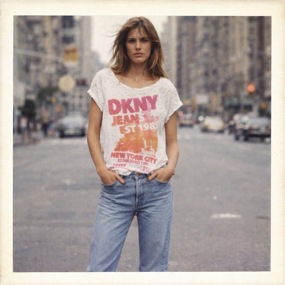 DKNY Jeans Y2K White Burnout Graphic T-Shirt‎ NYC Est 1989 Side Clips Size M